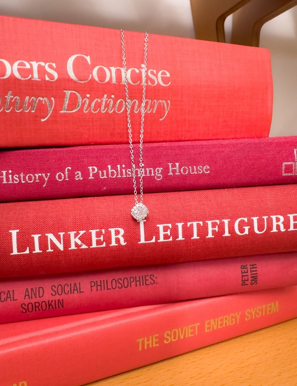 Cushion Halo Necklace