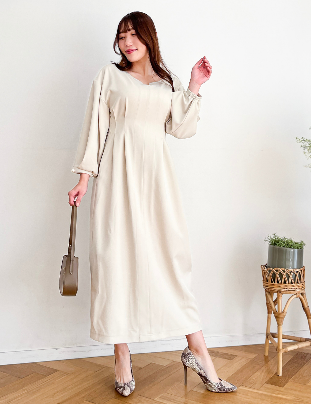 キーネックパールワンピ | CINEMATIQ by Pinup Closet キーネックパールワンピ | CINEMATIQ by Pinup Closet