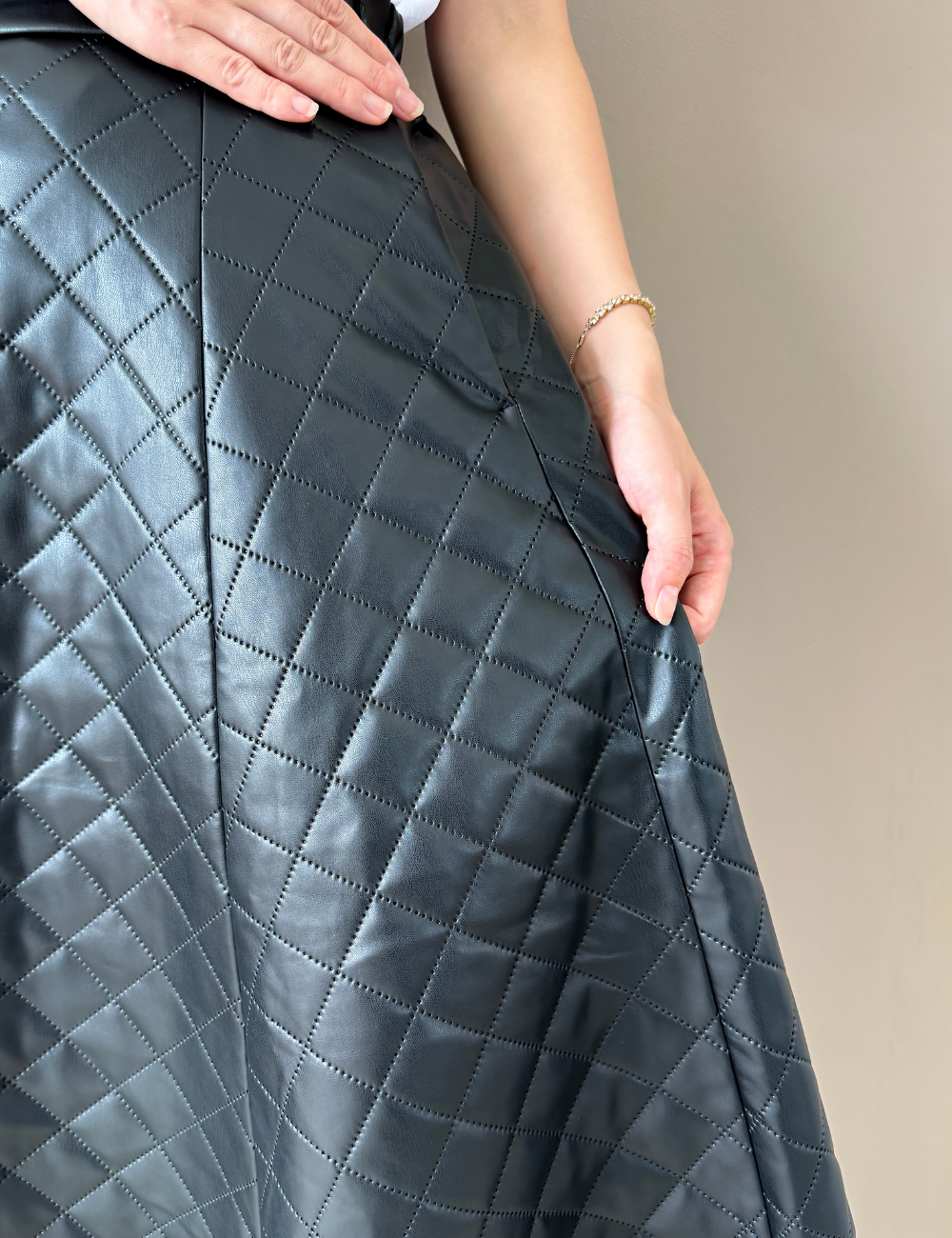 レザーライクキルティングスカート - Pinup Closet ONLINE STORE