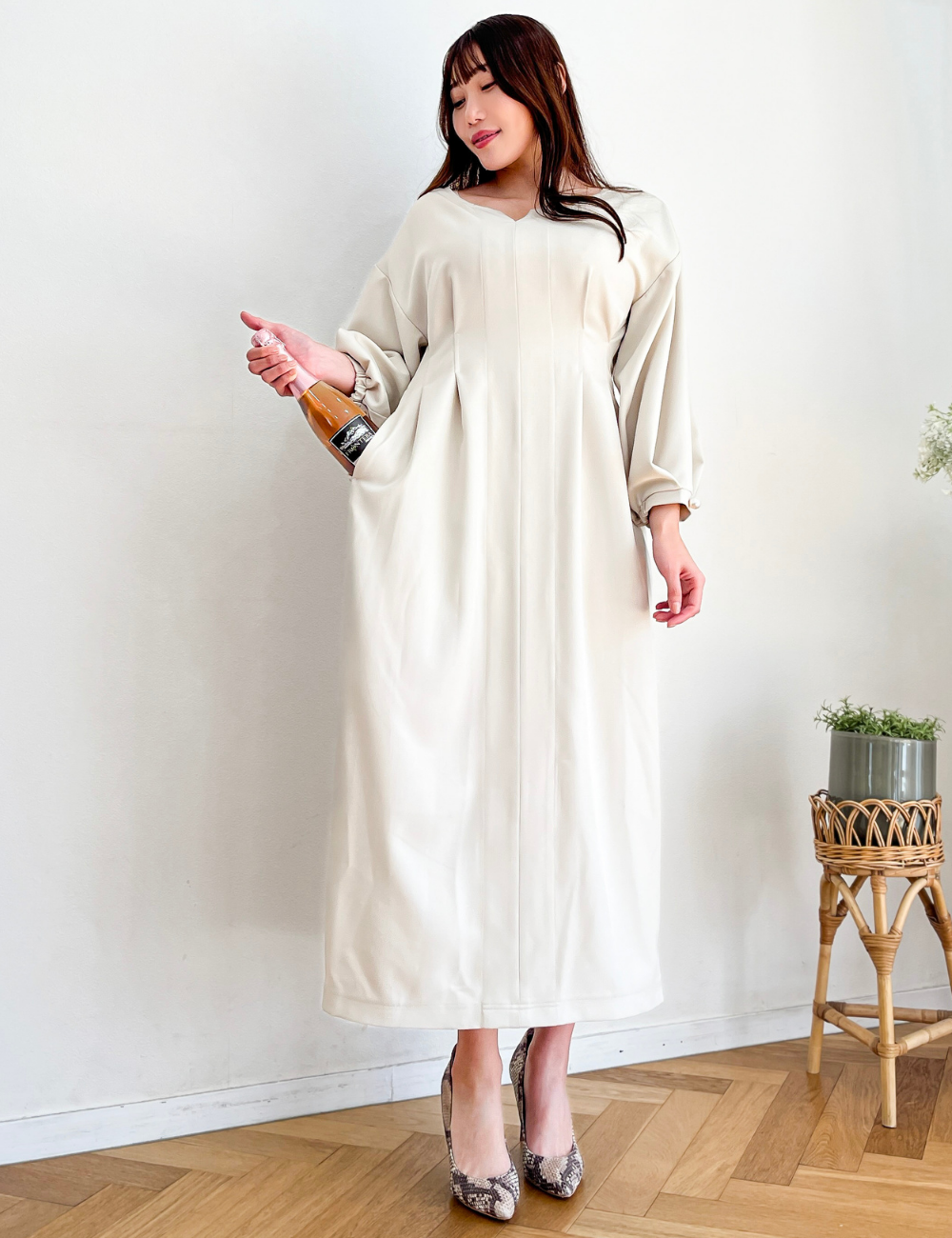 キーネックパールワンピ - Pinup Closet ONLINE STORE