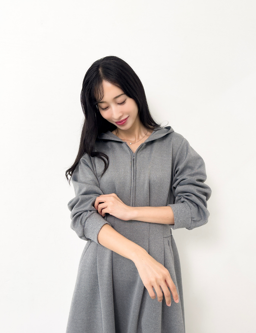 【ベーシックライン】ダブルポケットパーカーワンピ