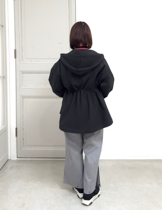 CINEMATIQ 【日本製生地】撥水難燃タウンジャケット ブラック 背面 モデル着用