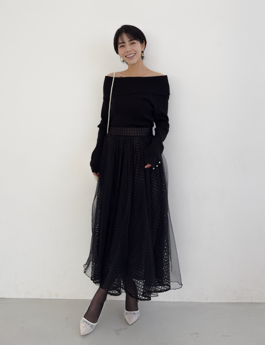 CINEMATIQ チュールレイヤードスカート ブラック 正面 モデル着用