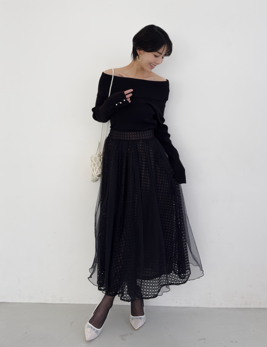 CINEMATIQ チュールレイヤードスカート ブラック 正面 モデル着用