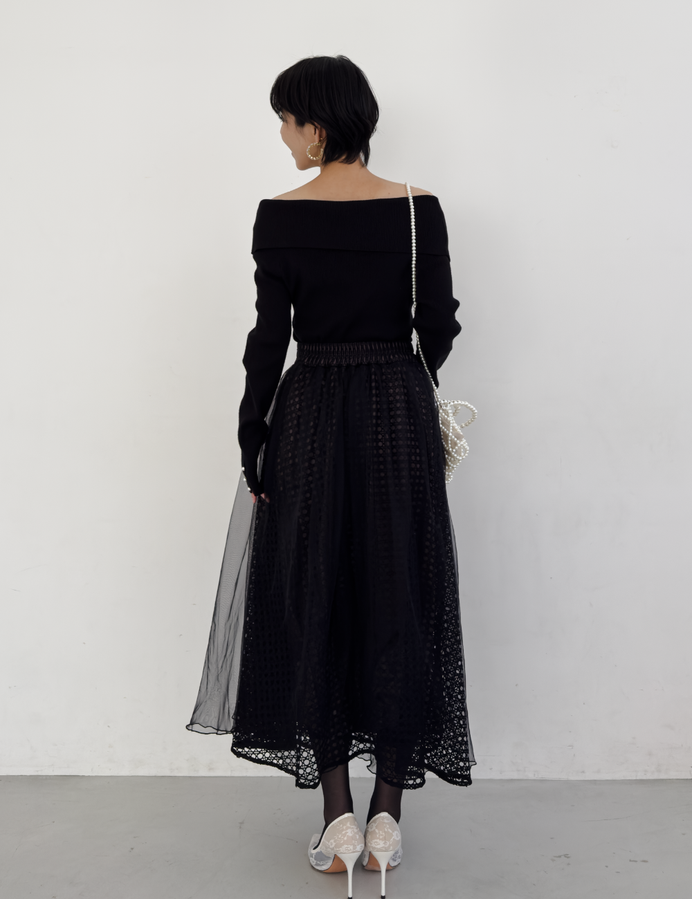 CINEMATIQ チュールレイヤードスカート ブラック 背面 モデル着用