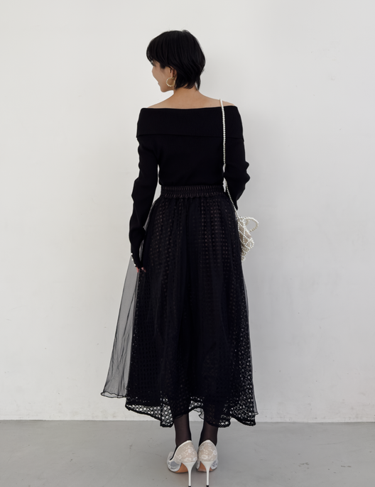CINEMATIQ チュールレイヤードスカート ブラック 背面 モデル着用