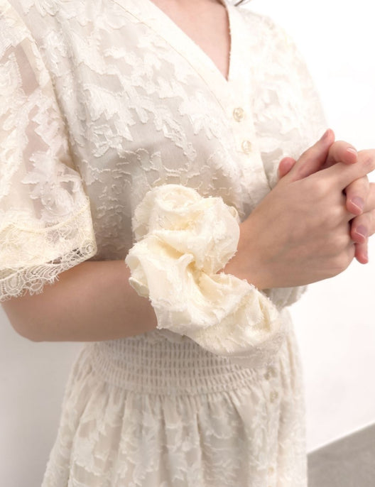 CINEMATIQ カットジャガードシュシュ アイボリー ディティール