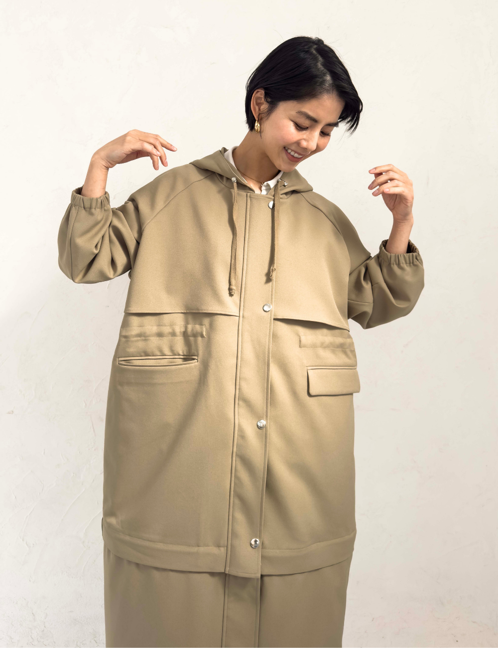CINEMATIQ 【日本製制電生地】デイリーBAGレインコート サンドベージュ ディティール
