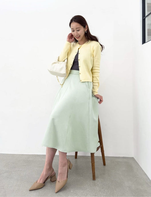 CINEMATIQ ピンタックフレアスカート ライトグリーン 正面 モデル着用