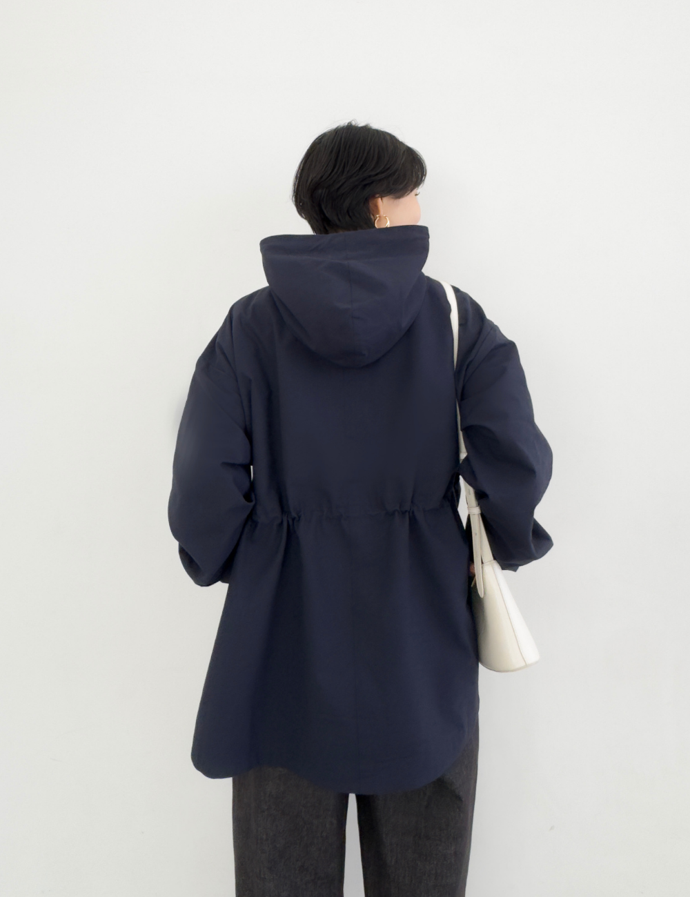 CINEMATIQ 【日本製生地】撥水難燃タウンジャケット ネイビー 背面 モデル着用