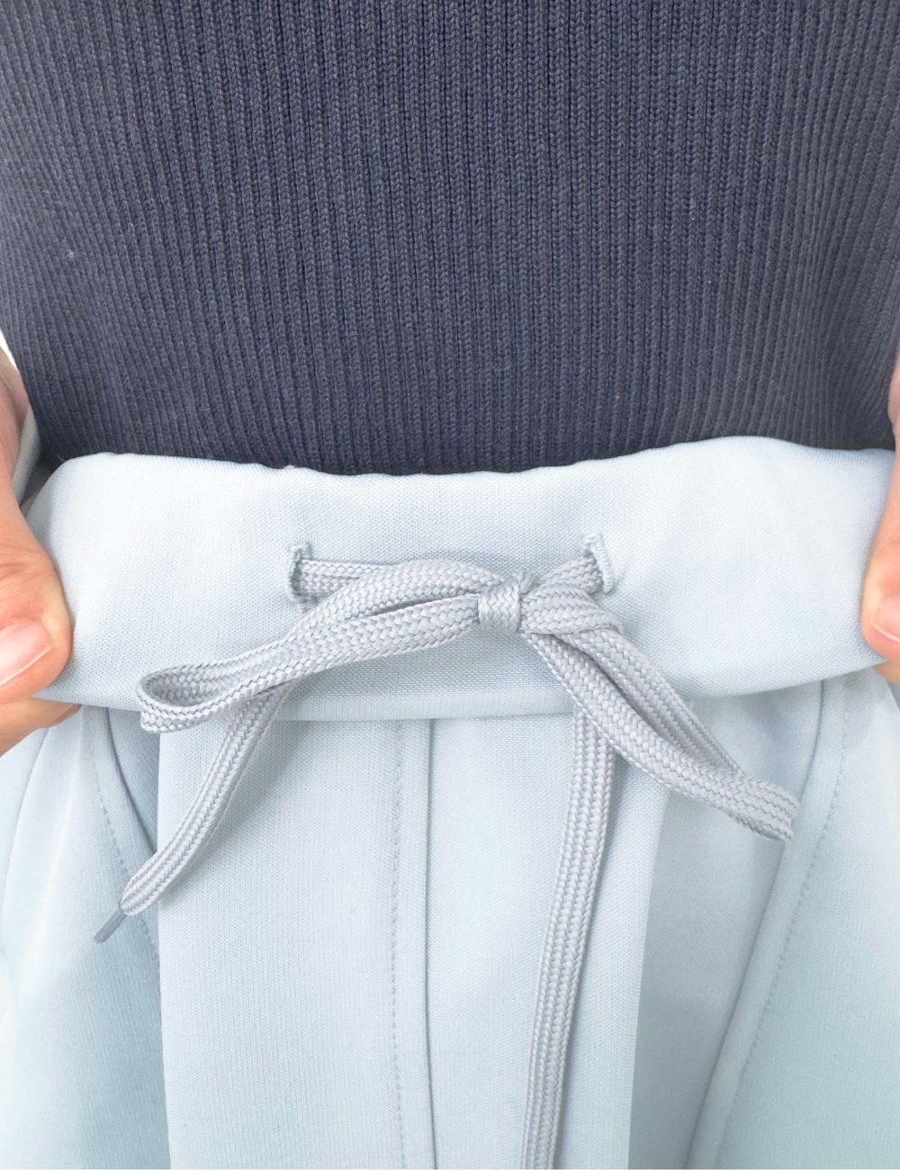 CINEMATIQ ピンタックフレアスカート ライトブルー ディティール