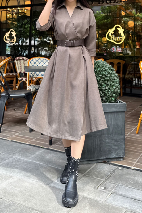 レトロな色味が可愛いワンピのコーディネート