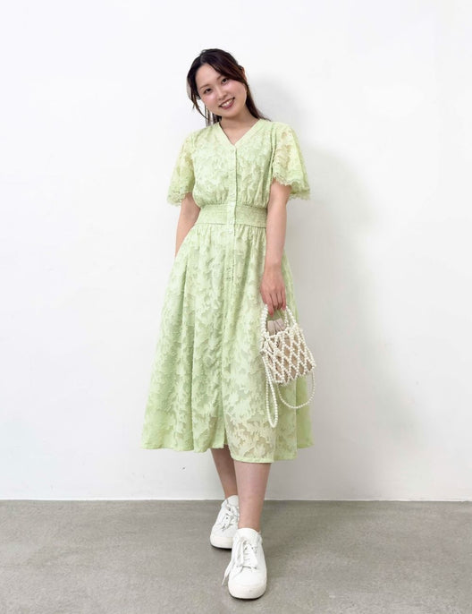 CINEMATIQ カットジャガードワンピ ライトグリーン 正面 モデル着用