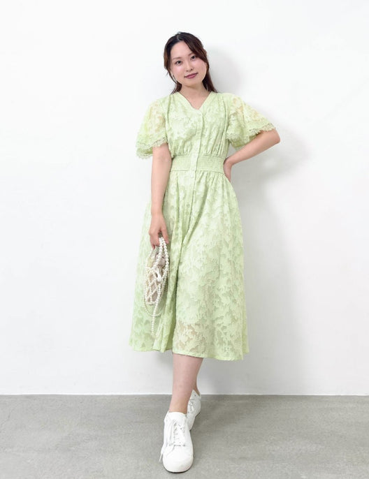 CINEMATIQ カットジャガードワンピ ライトグリーン 正面 モデル着用