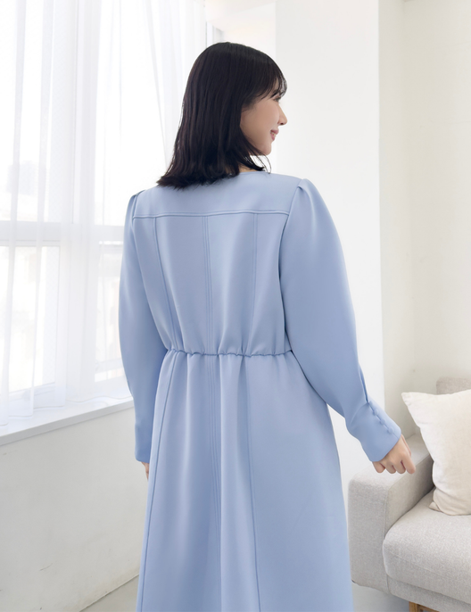 CINEMATIQ キーネックポンチワンピ ライトブルー アップ モデル着用