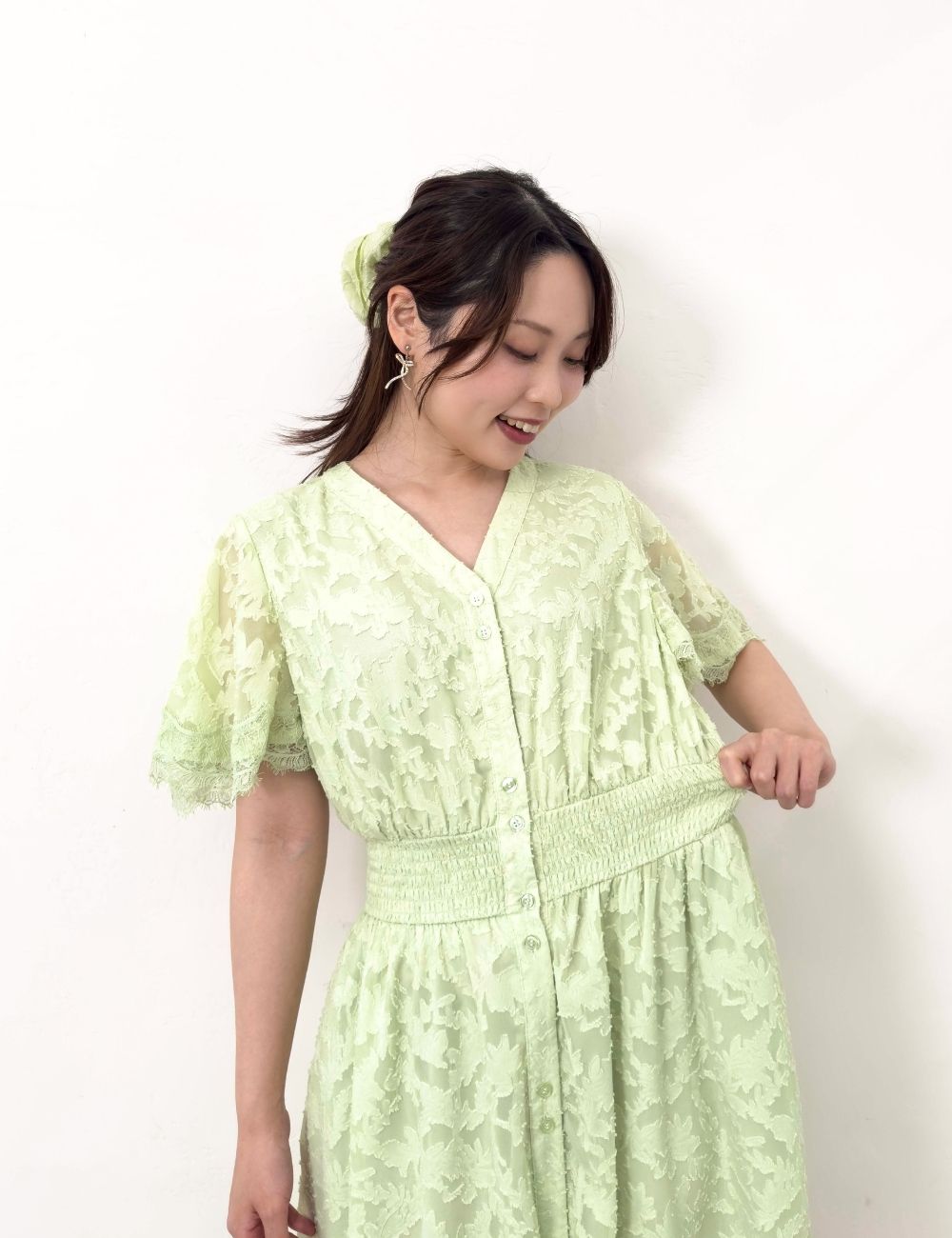 CINEMATIQ カットジャガードワンピ ライトグリーン ディティール