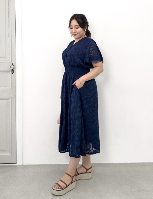 CINEMATIQ カットジャガードワンピ ネイビー 正面 モデル着用