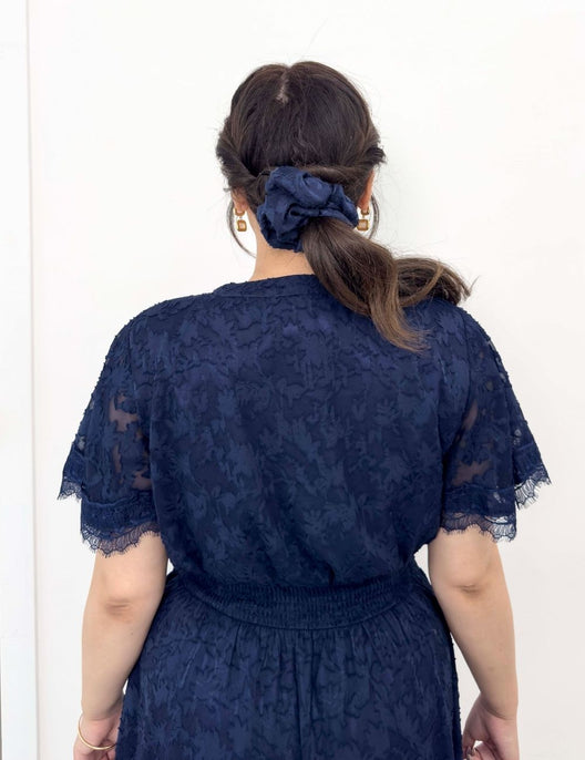 CINEMATIQ カットジャガードワンピ ネイビー ディティール