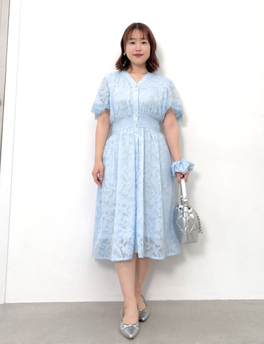 CINEMATIQ カットジャガードワンピ ライトブルー 正面 モデル着用