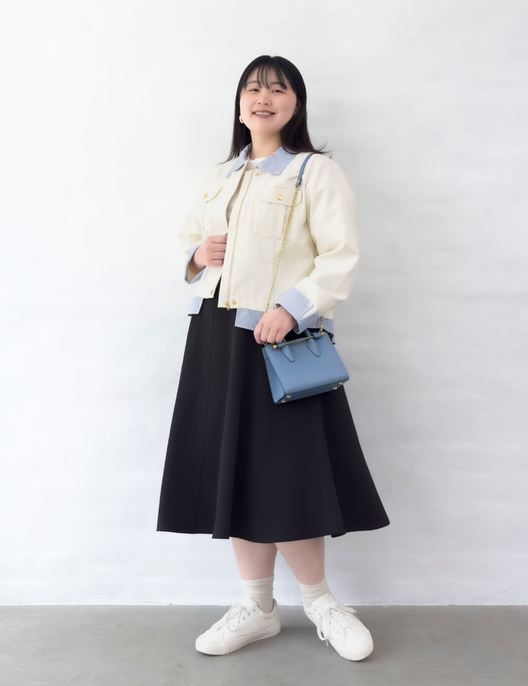 CINEMATIQ ピンタックフレアスカート ブラック 斜め モデル着用