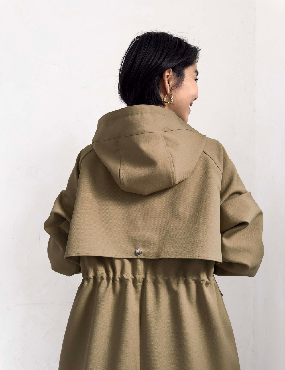 CINEMATIQ 【日本製制電生地】デイリーBAGレインコート サンドベージュ ディティール