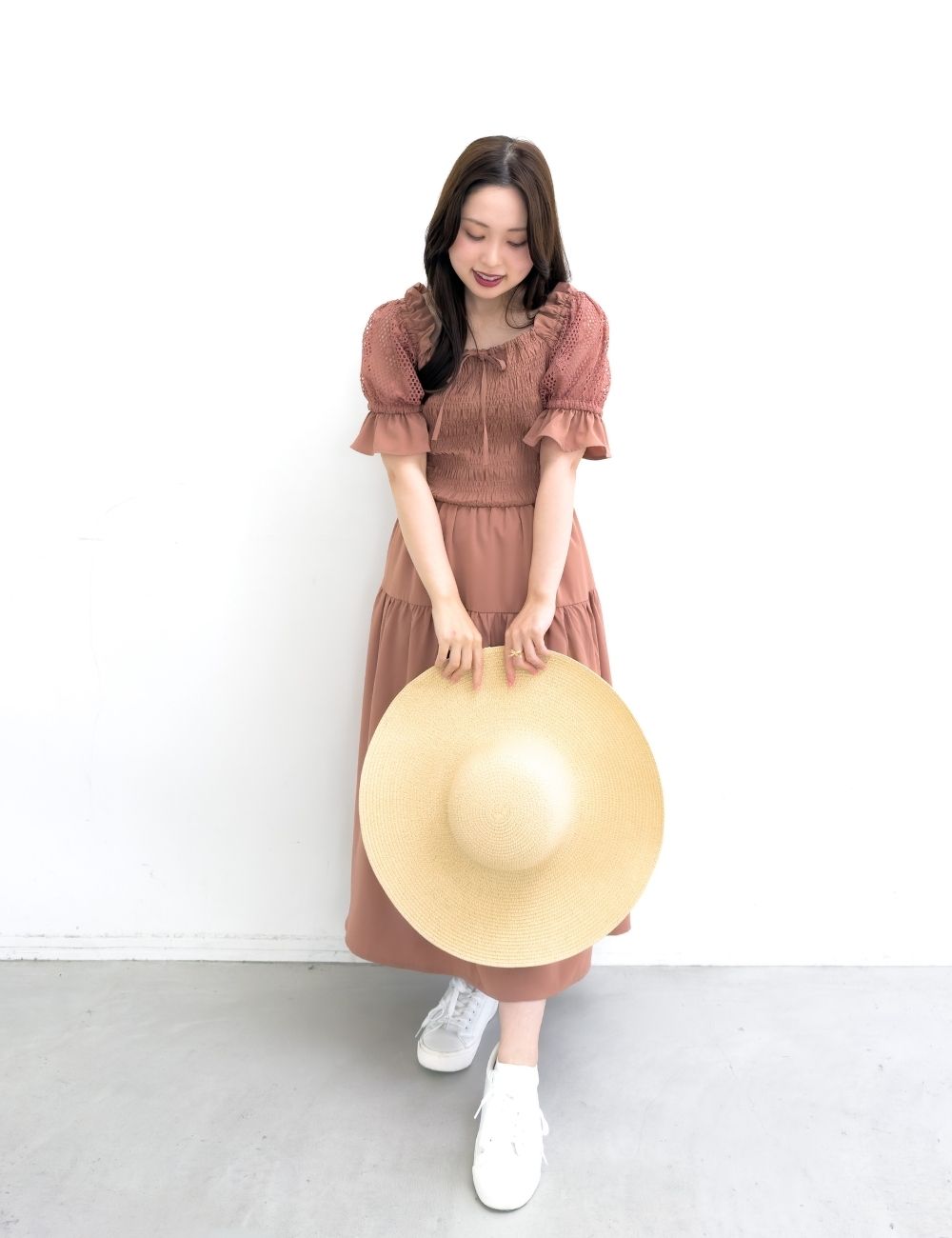 つば広女優帽