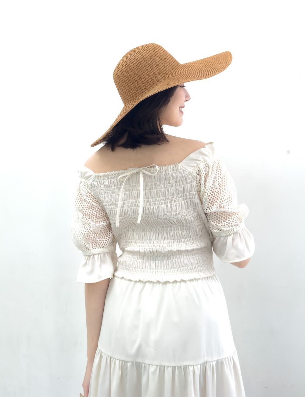 つば広女優帽