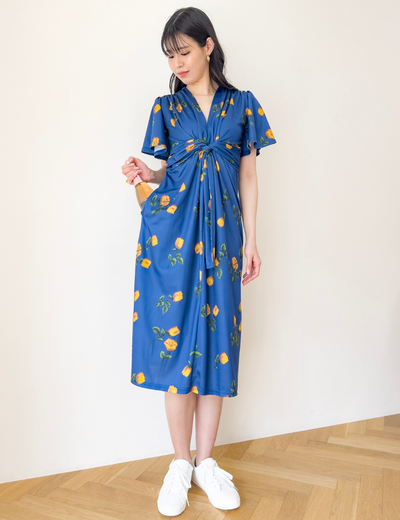 CINEMATIQ フラワーホリデーワンピ ブルー 正面 モデル着用