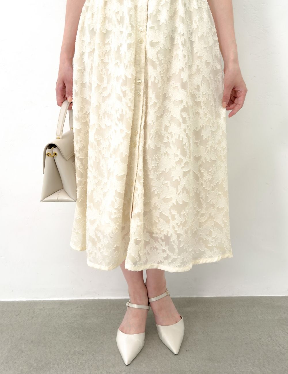 CINEMATIQ カットジャガードワンピ アイボリー ディティール