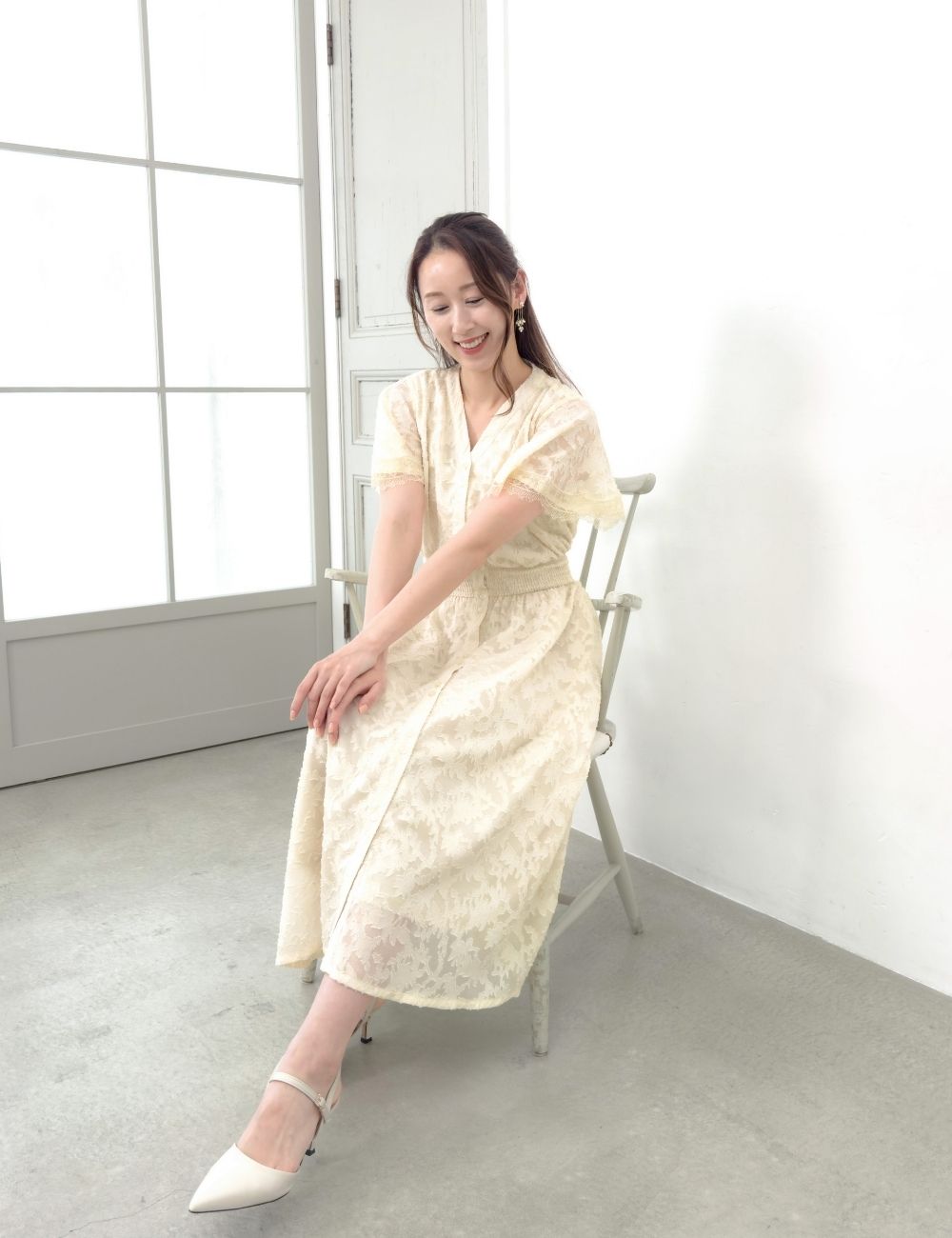 CINEMATIQ カットジャガードワンピ アイボリー ディティール