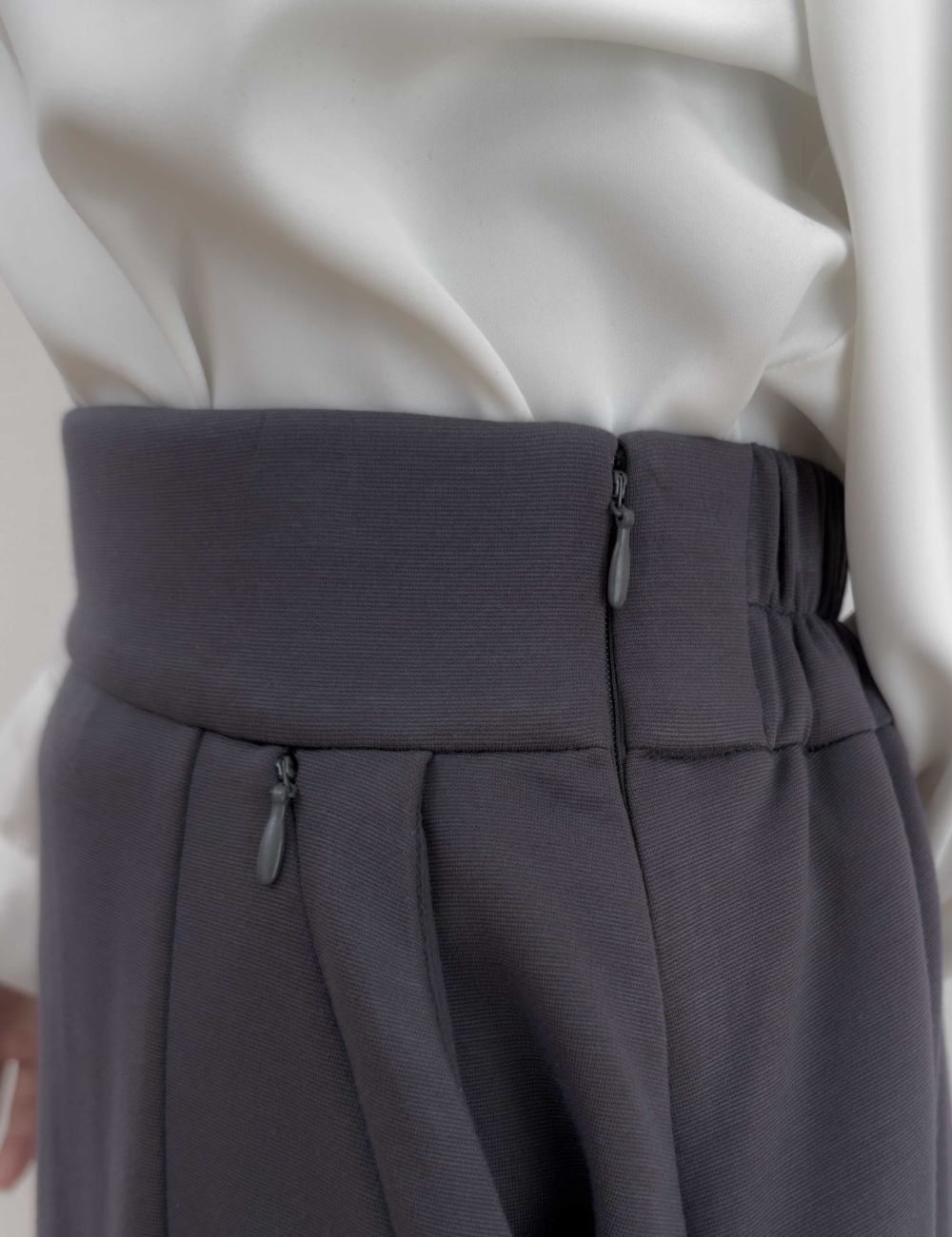 【べーシックライン】ダブルポケットポンチマーメイドスカート