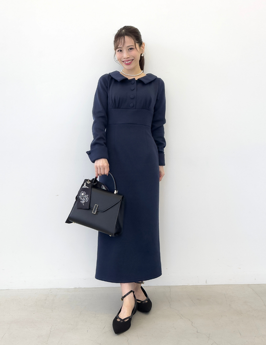 CINEMATIQ カトリーヌワンピ ネイビー 正面 モデル着用