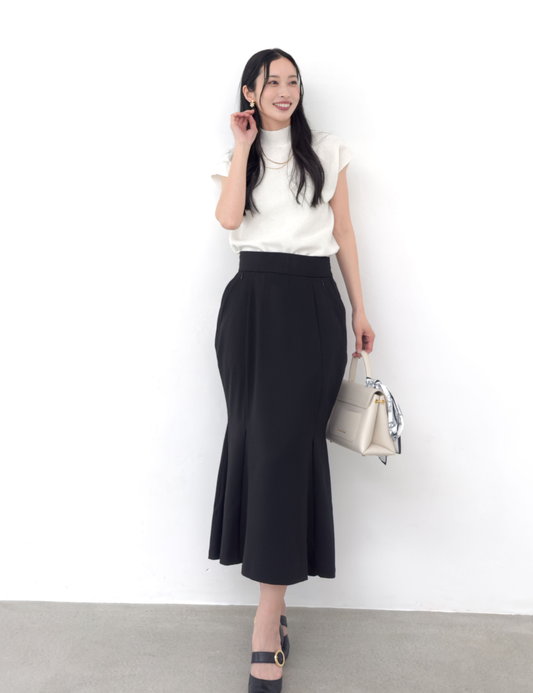 CINEMATIQ 【ベーシックライン】ダブルポケットラメマーメイドスカート ブラック 正面 モデル着用