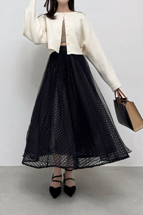 綺麗目に見せたいときも◎チュールレイヤードスカートを使ったコーディネート