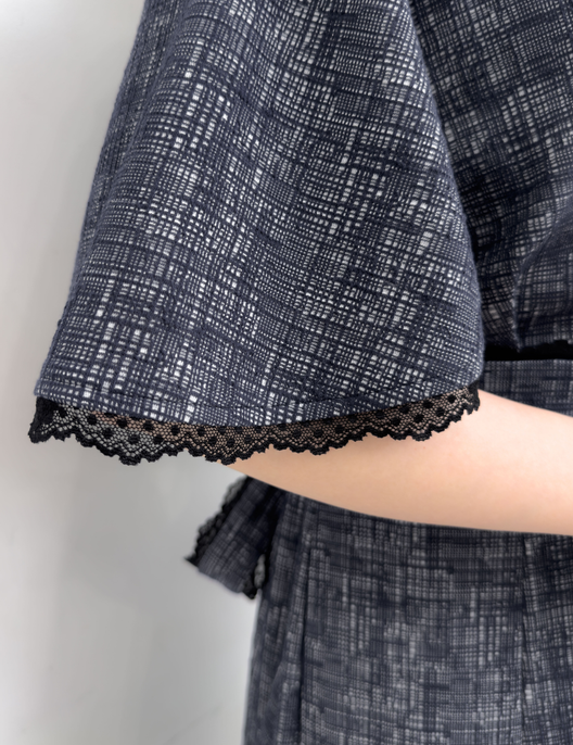 CINEMATIQ レーストリムストレッチワンピ ネイビー ディティール