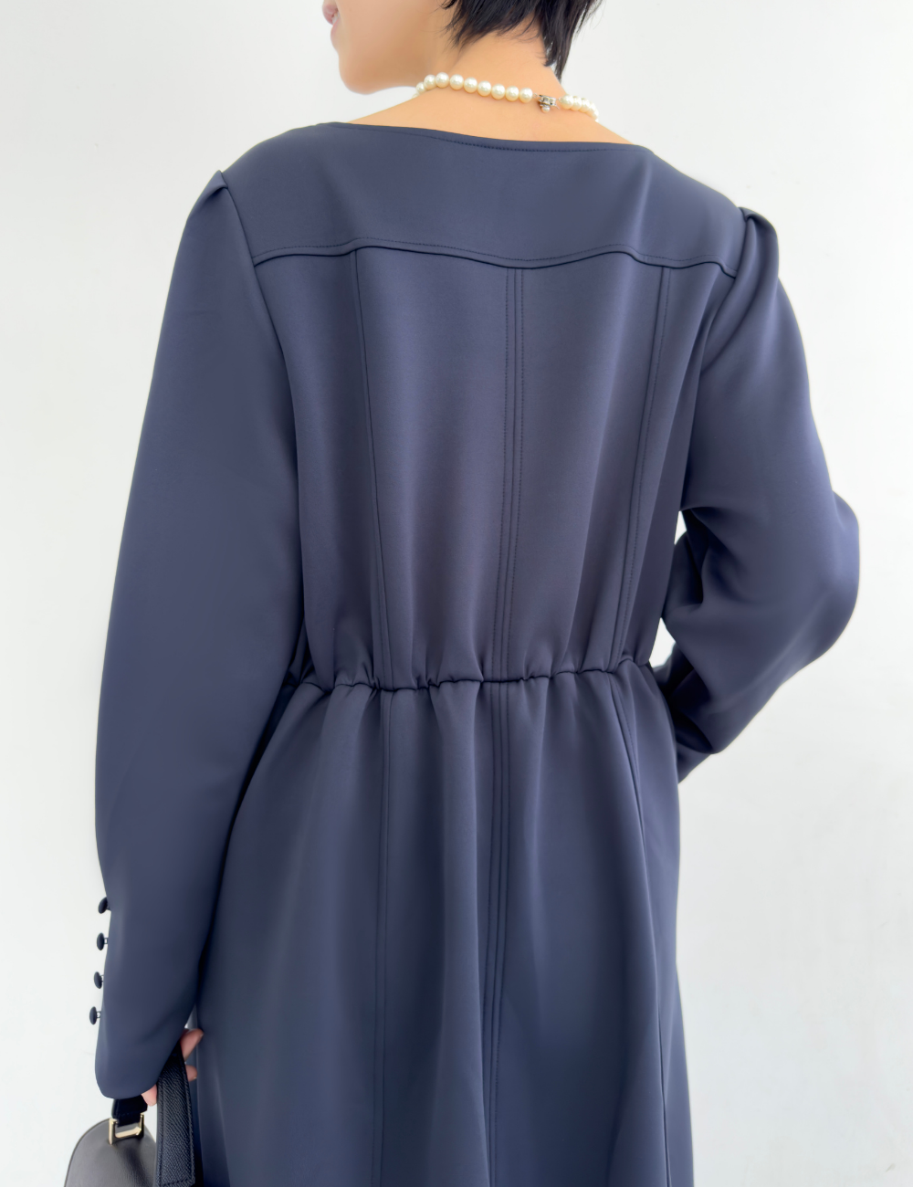 CINEMATIQ キーネックポンチワンピ ネイビー ディティール