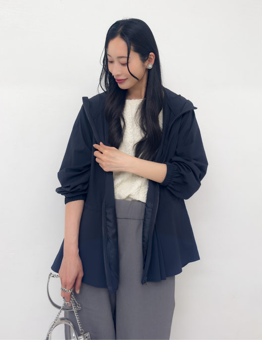 CINEMATIQ 撥水UVカットパーカー ネイビー アップ モデル着用