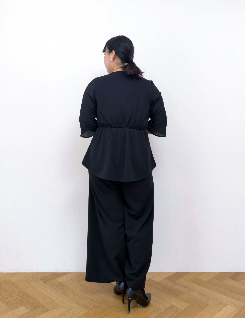 Washable, stretchy black formal wear (3-piece pants set)