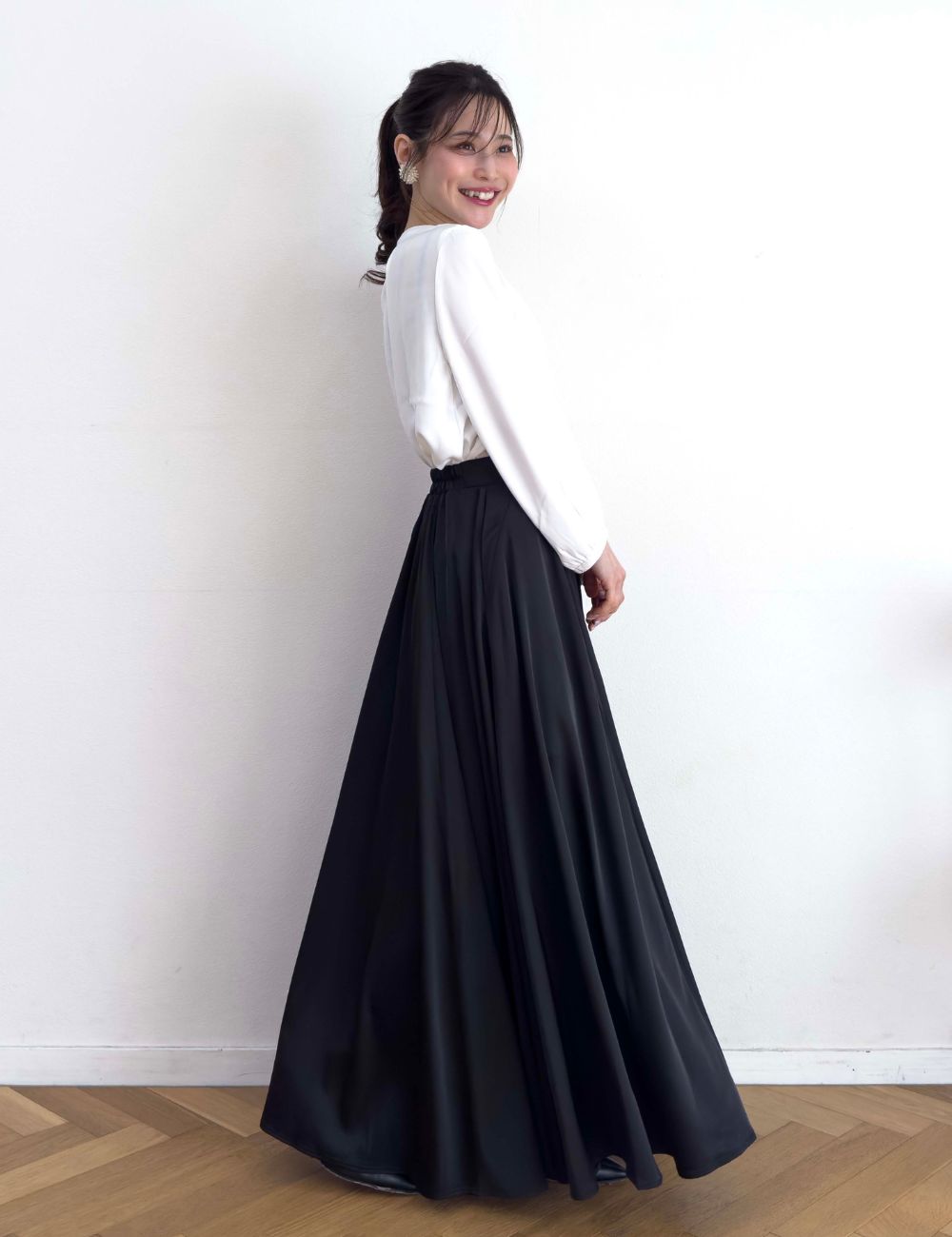 [Concert] Satin Long Skirt [Chorus]