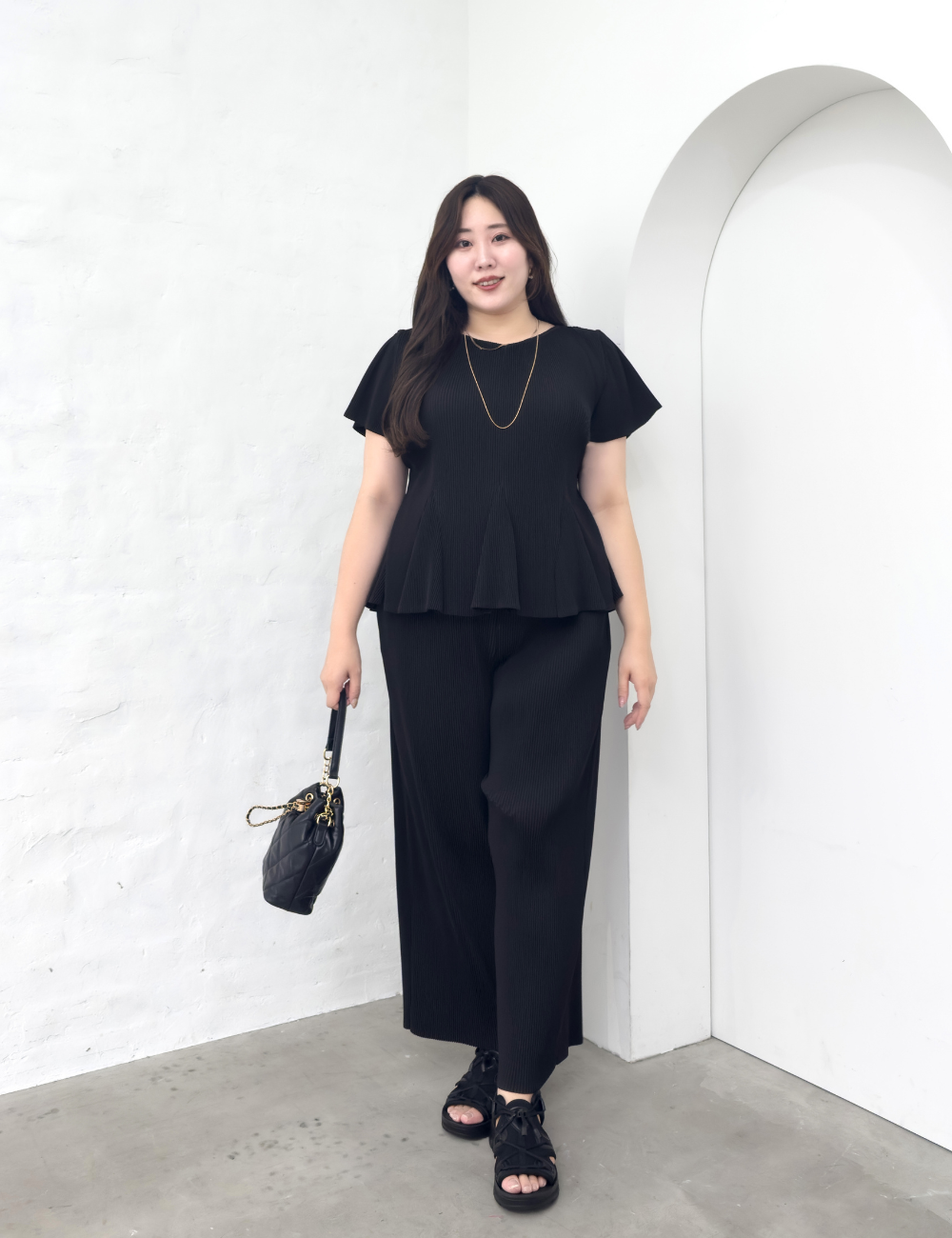 Pleated pants