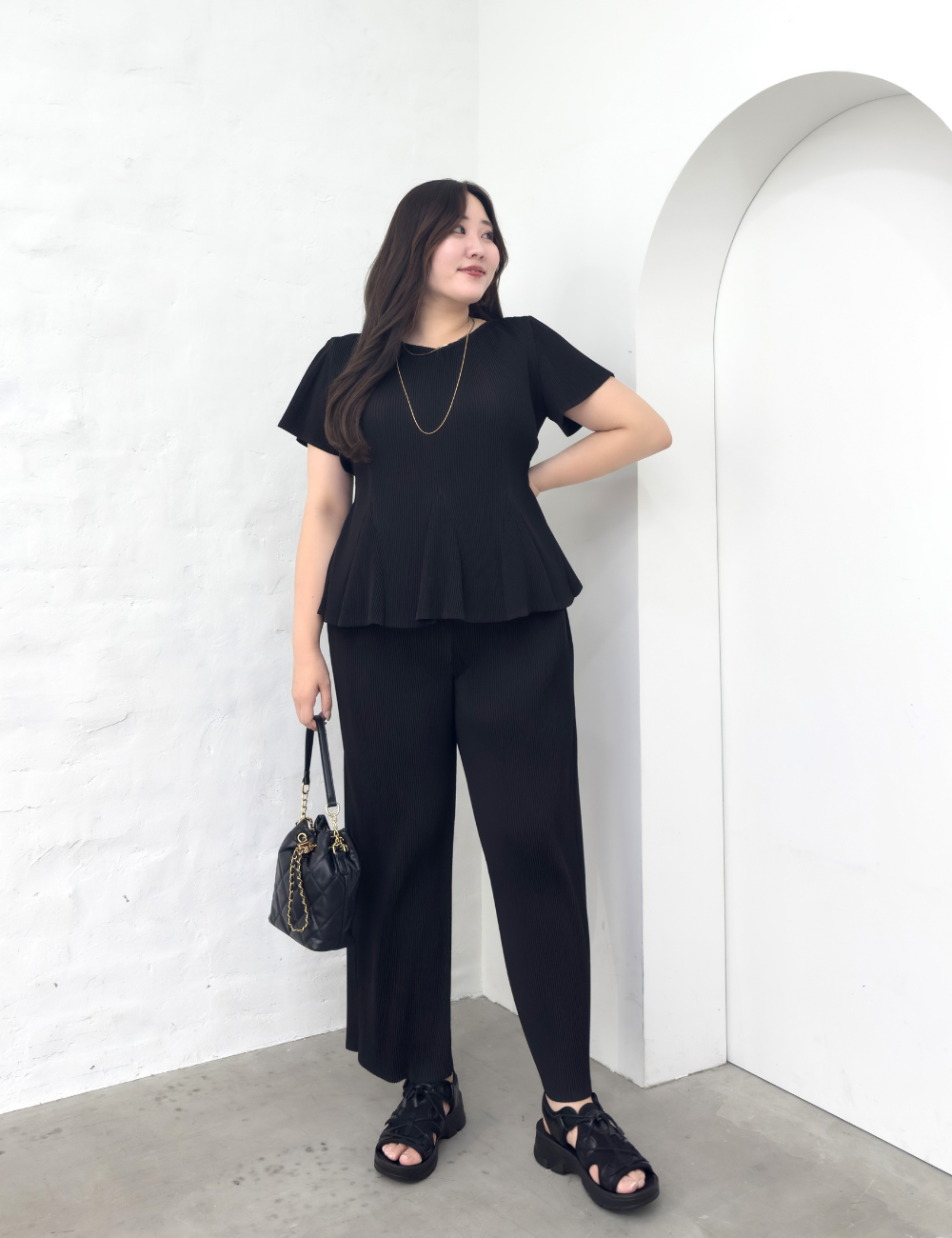 Pleated pants