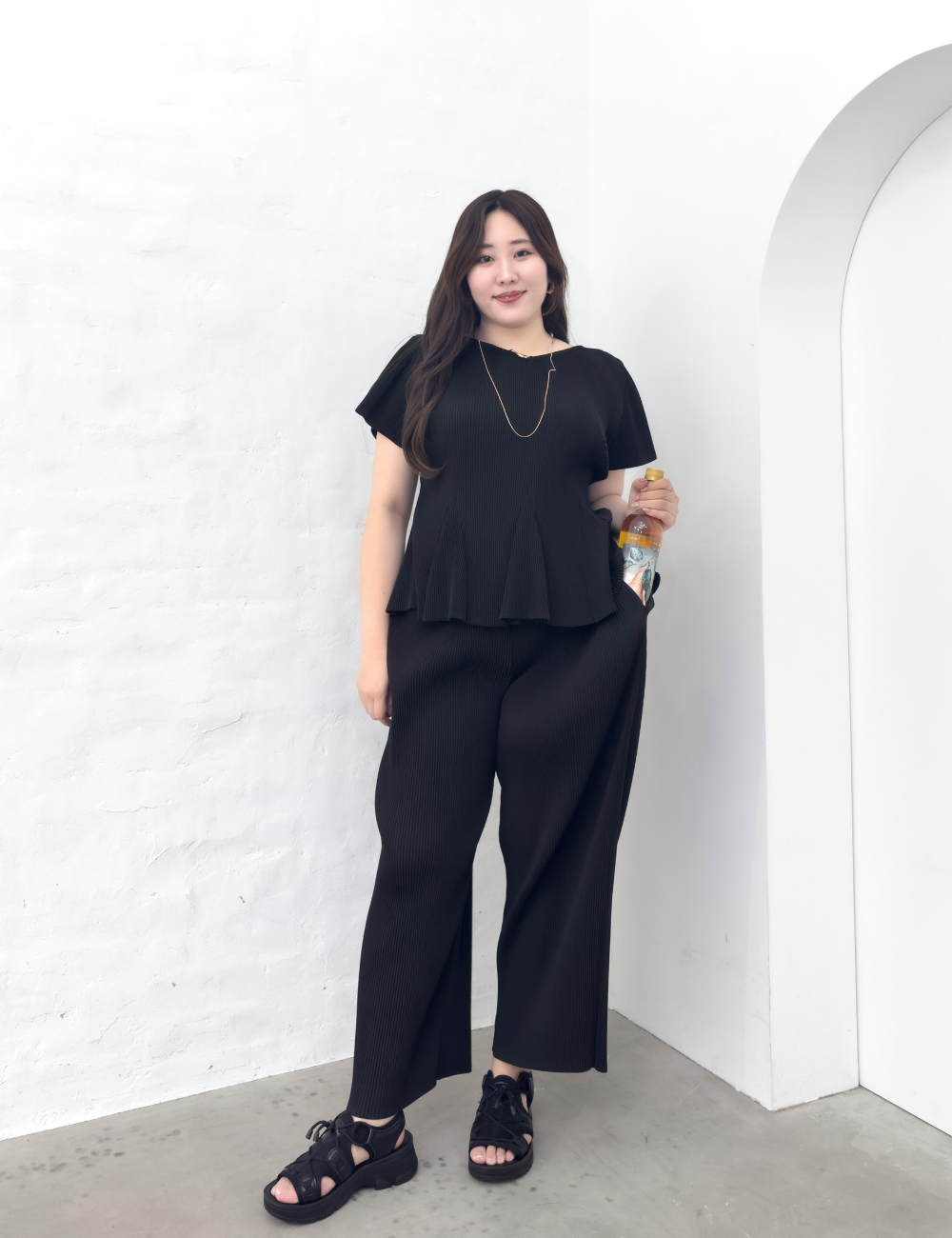 Pleated pants