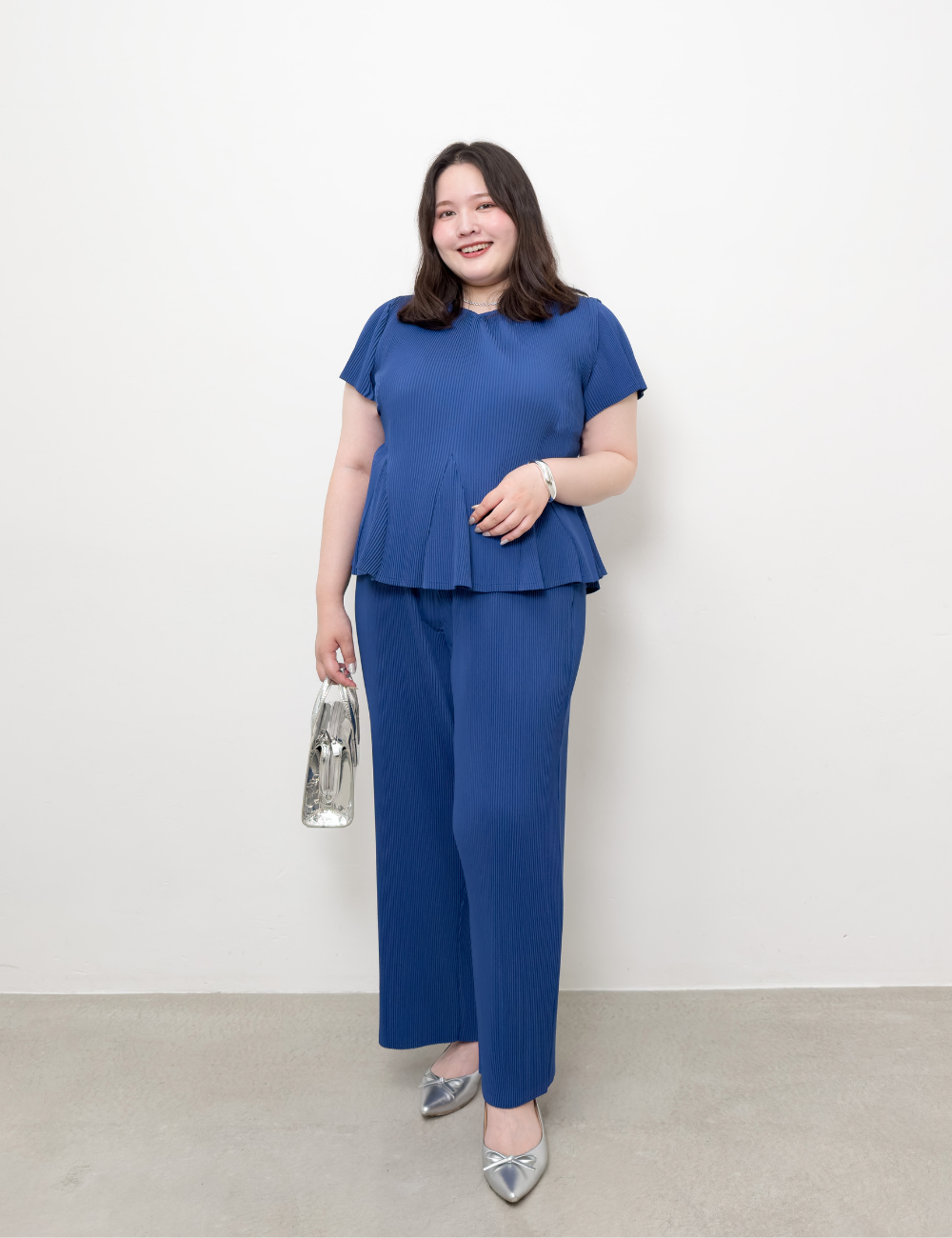 Pleated pants