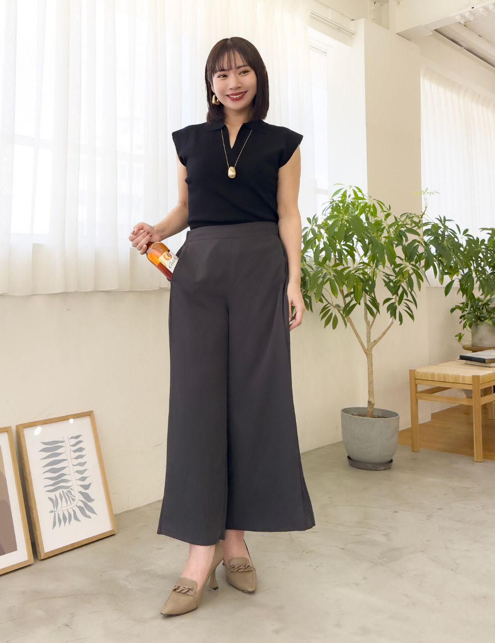 Side pleated straight pants