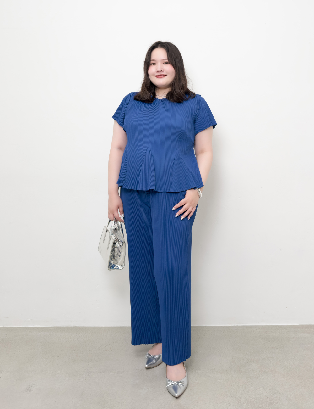 Pleated pants