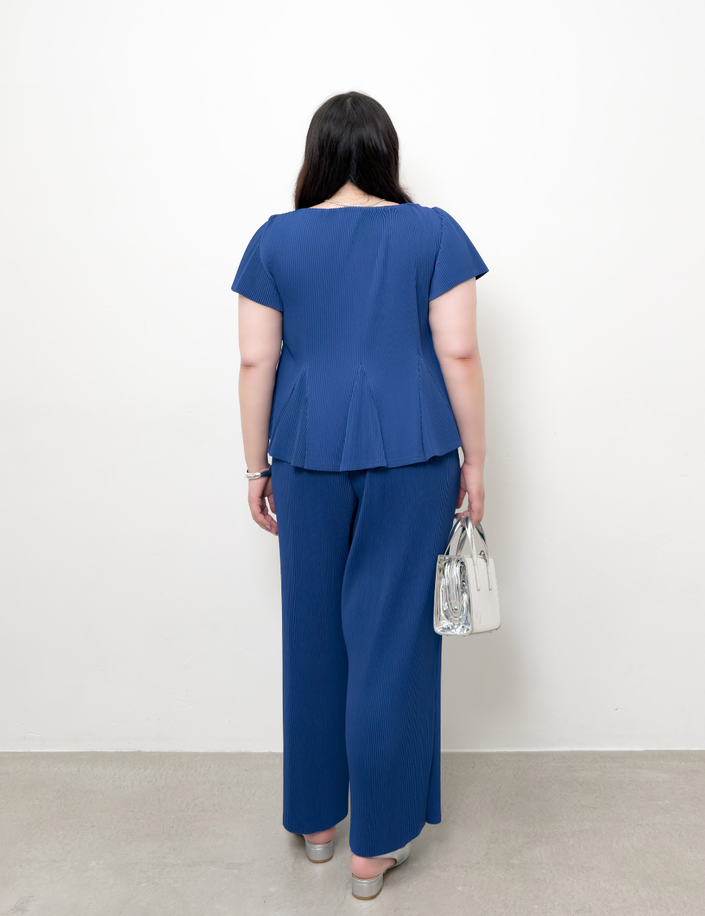 Pleated pants