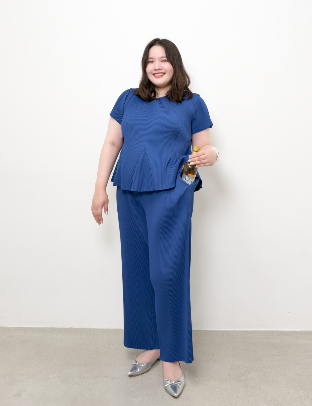 Pleated pants