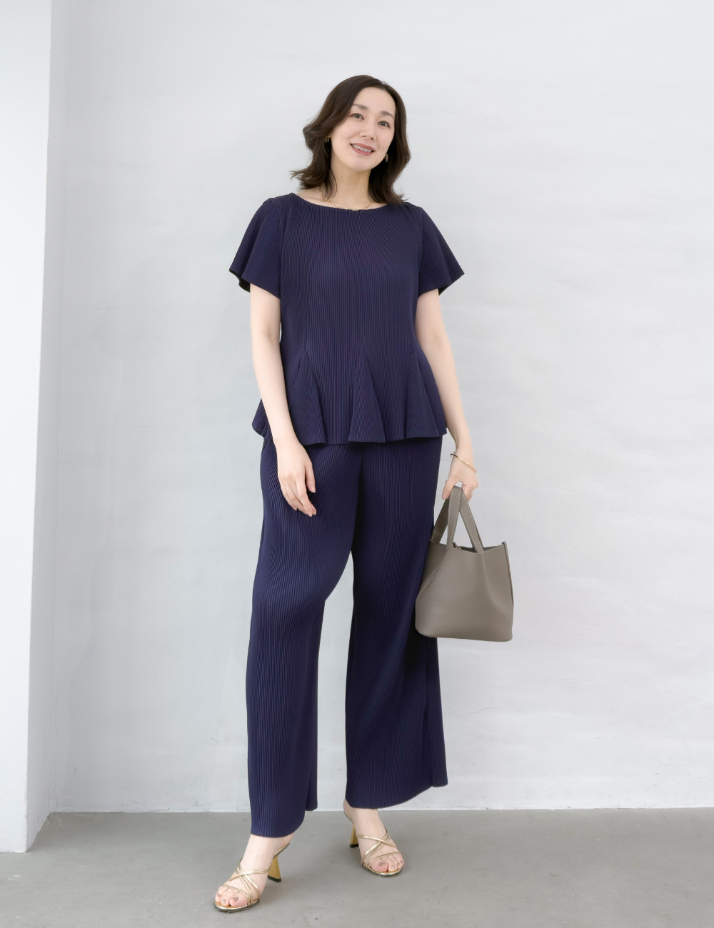 Pleated pants