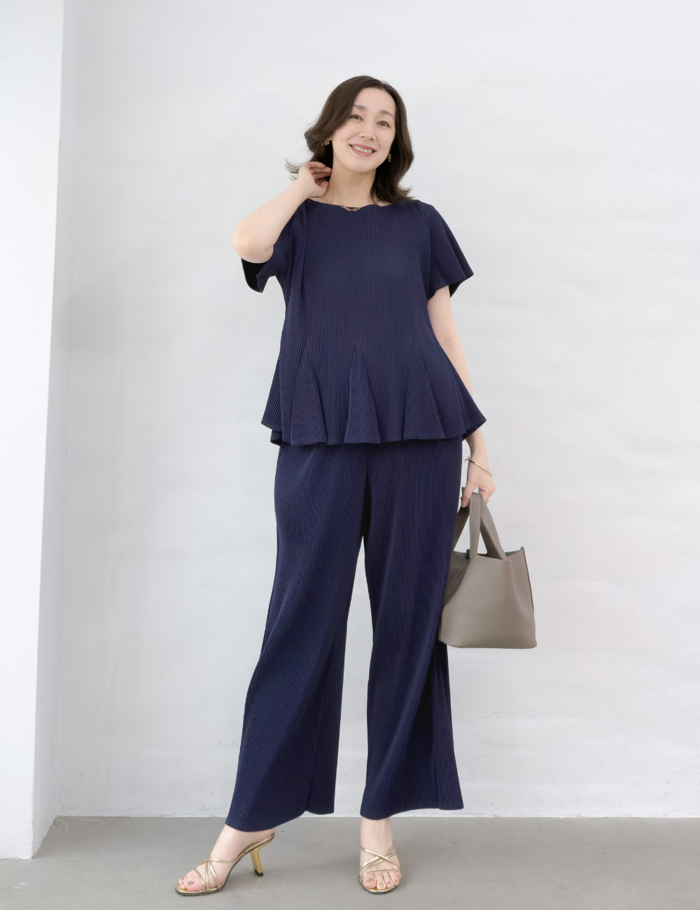 Pleated pants