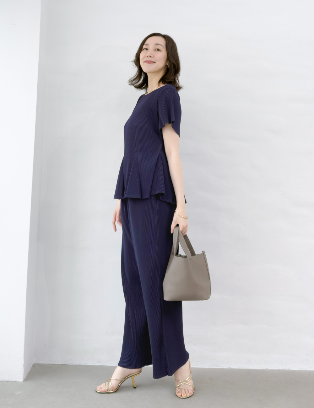 Pleated pants